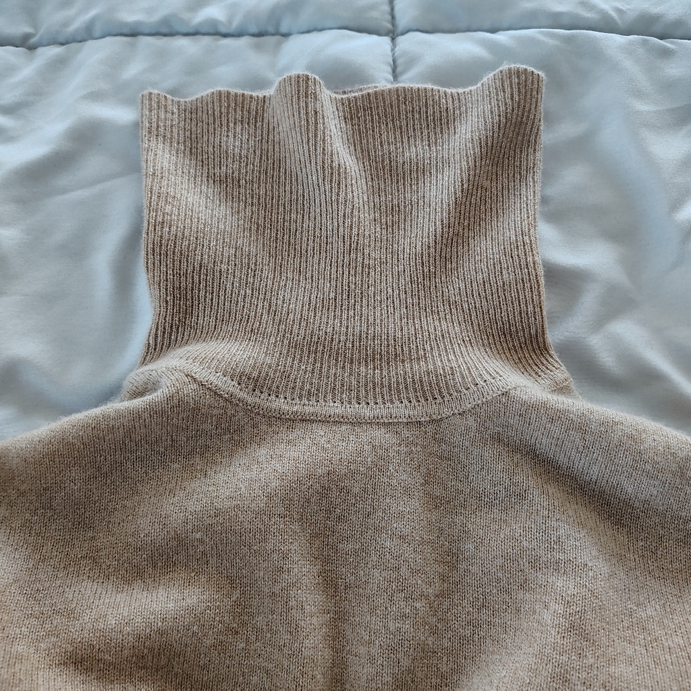 Talbots Pure Cashmere Tan Turtleneck Sweater Size S - Picture 7 of 7